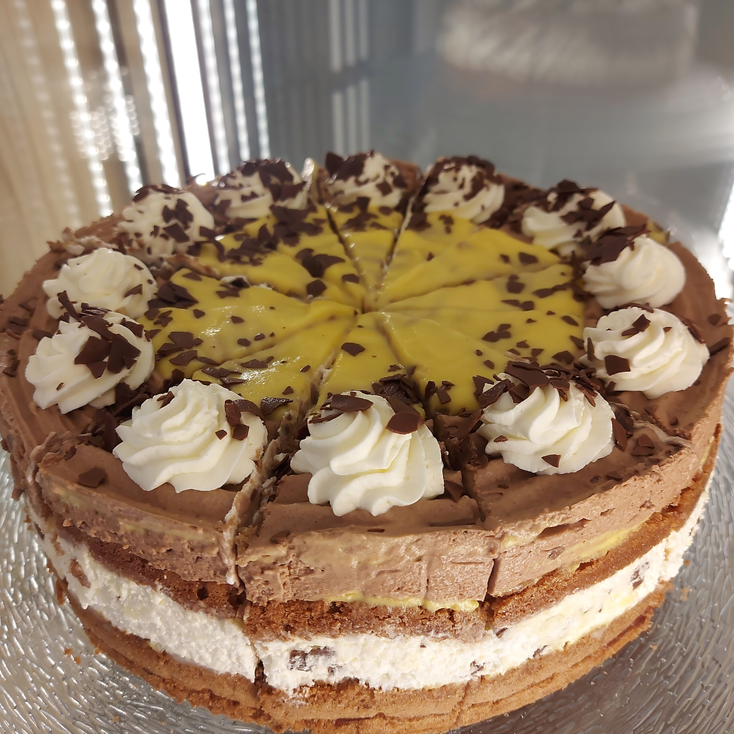 Hausgemachte Torte in der Orangerie Neustrelitz